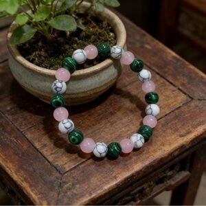 💎4/$20💎Rose Quartz, White Turquoise & Green Malachite Bead Bracelet